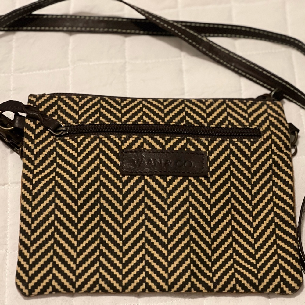 VAAN & CO. Crossbody NWT.  Brown and tan with soft leather back.